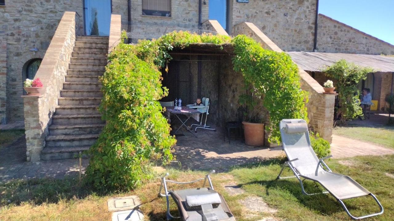 Hostal Casale Refoli Casole dʼElsa Exterior foto