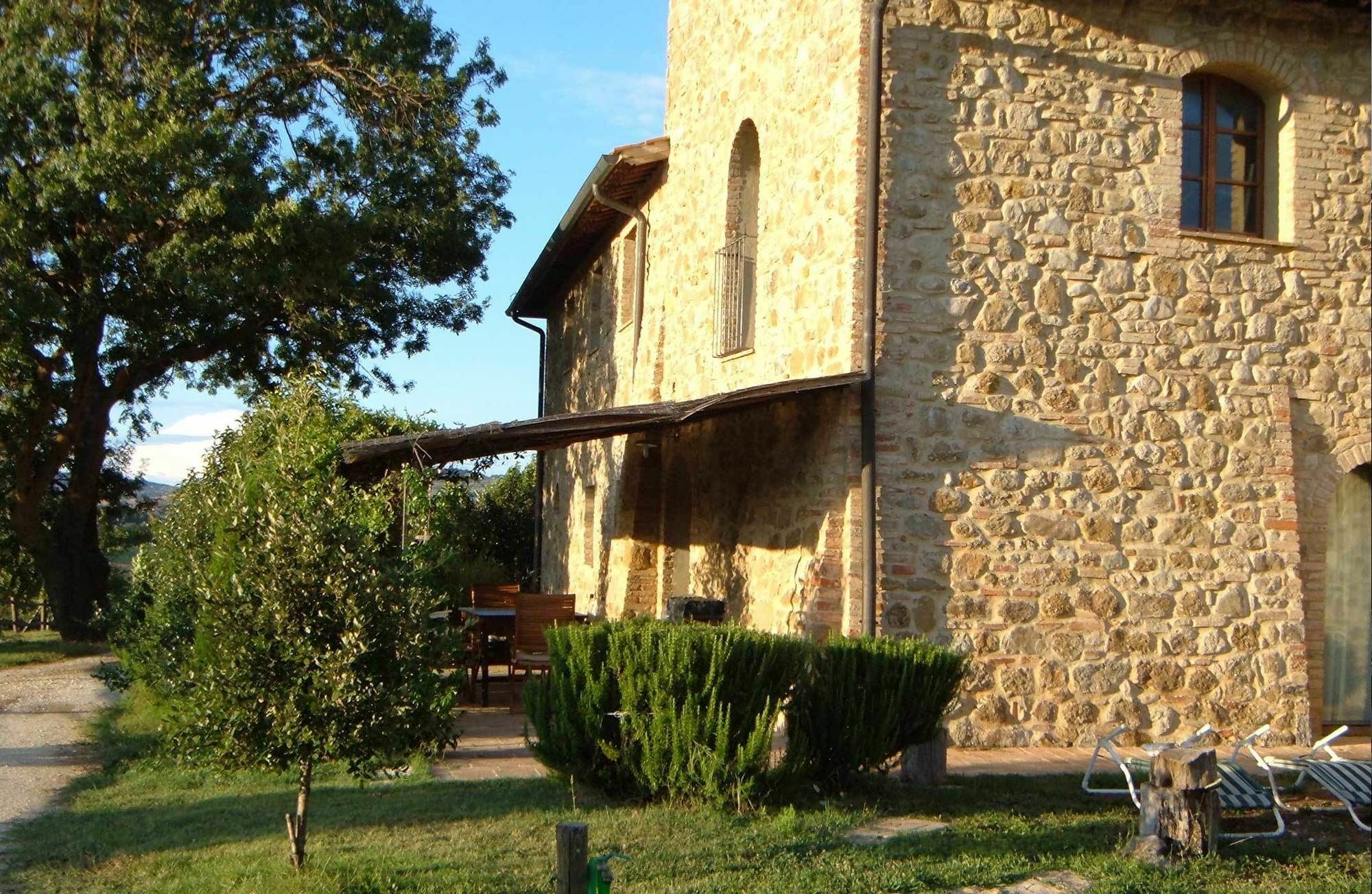 Hostal Casale Refoli Casole dʼElsa Exterior foto